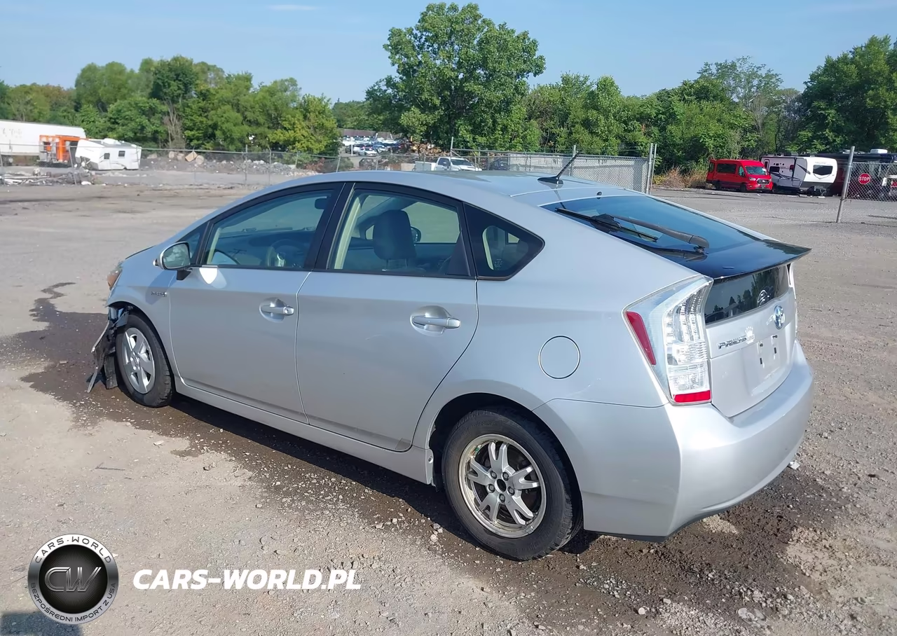 2011 Toyota Prius Three VIN:JTDKN3DU4B1403209 - 3