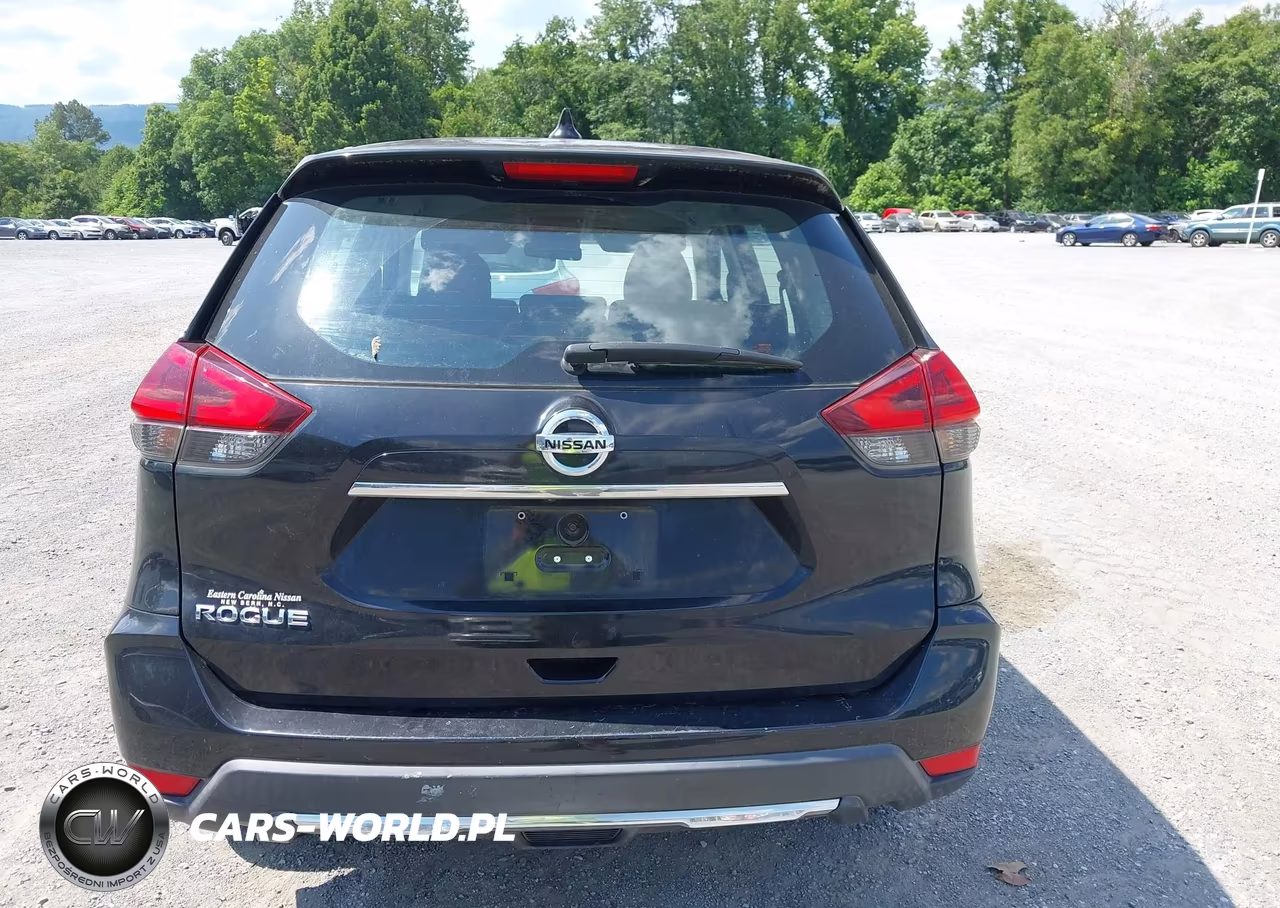 2018 Nissan Rogue S VIN:KNMAT2MT7JP517705 - 17