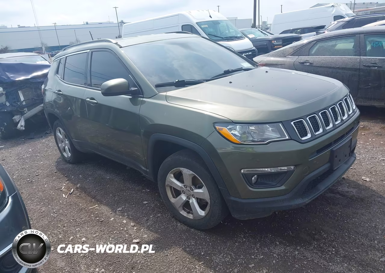 2018 Jeep Compass Latitude 4X4 – zdjęcie 1 z 18