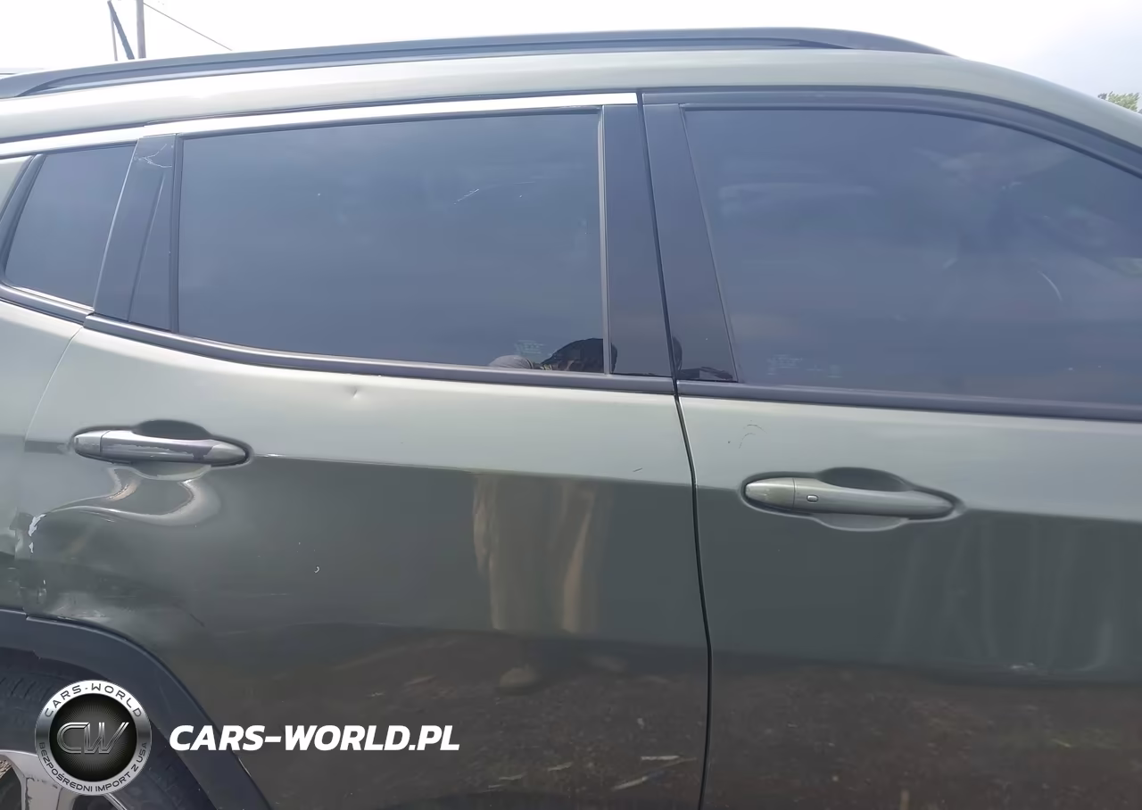 2018 Jeep Compass Latitude 4X4 VIN:3C4NJDBB0JT402937 - 13