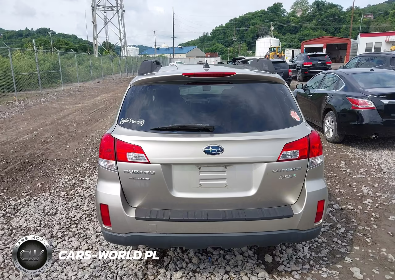 2014 Subaru Outback 2.5I Premium VIN:4S4BRBCC1E3307839 - 17