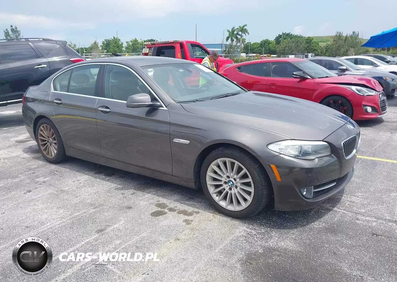 2013 BMW 535I – zdjęcie 1 z 11