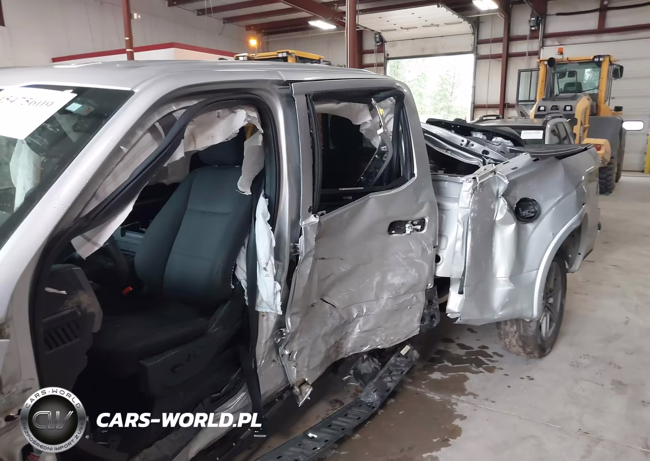 2019 Ford F-150 Xlt VIN:1FTFW1E44KFC07551 - 17