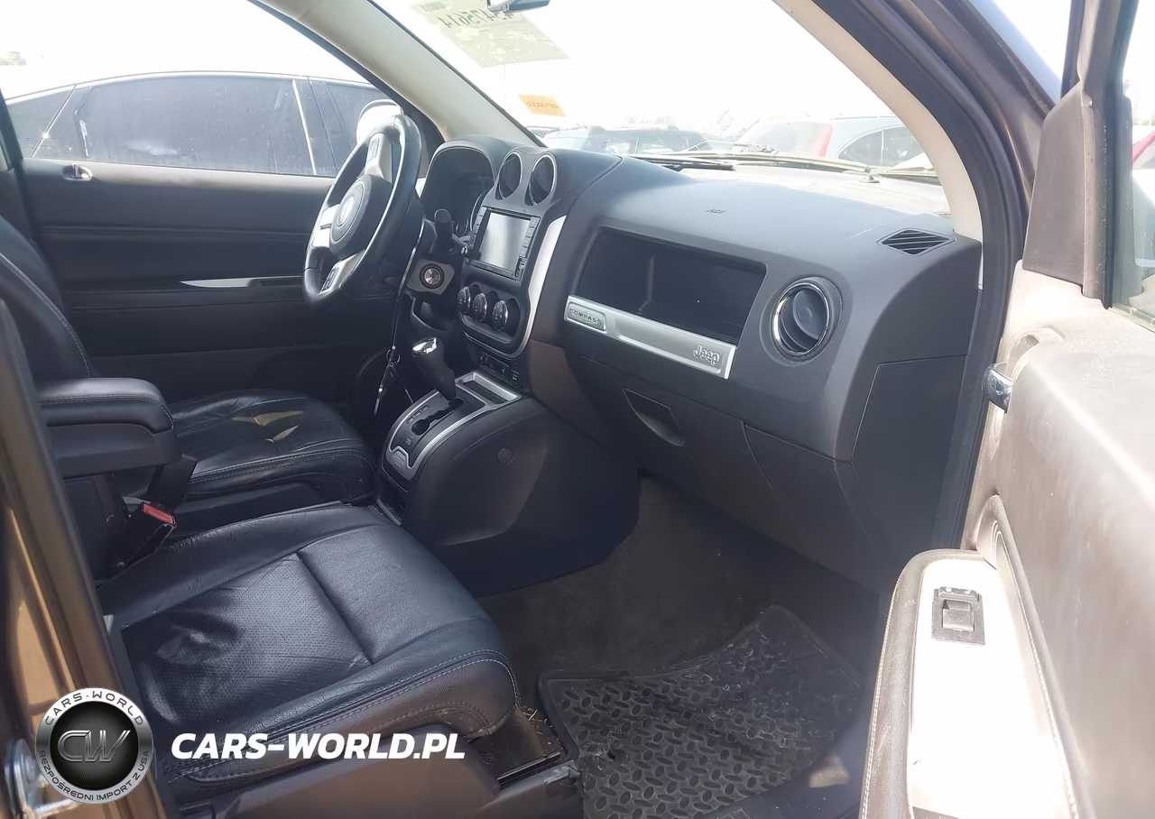 2017 Jeep Compass High Altitude Fwd VIN:1C4NJCEA9HD156256 - 5