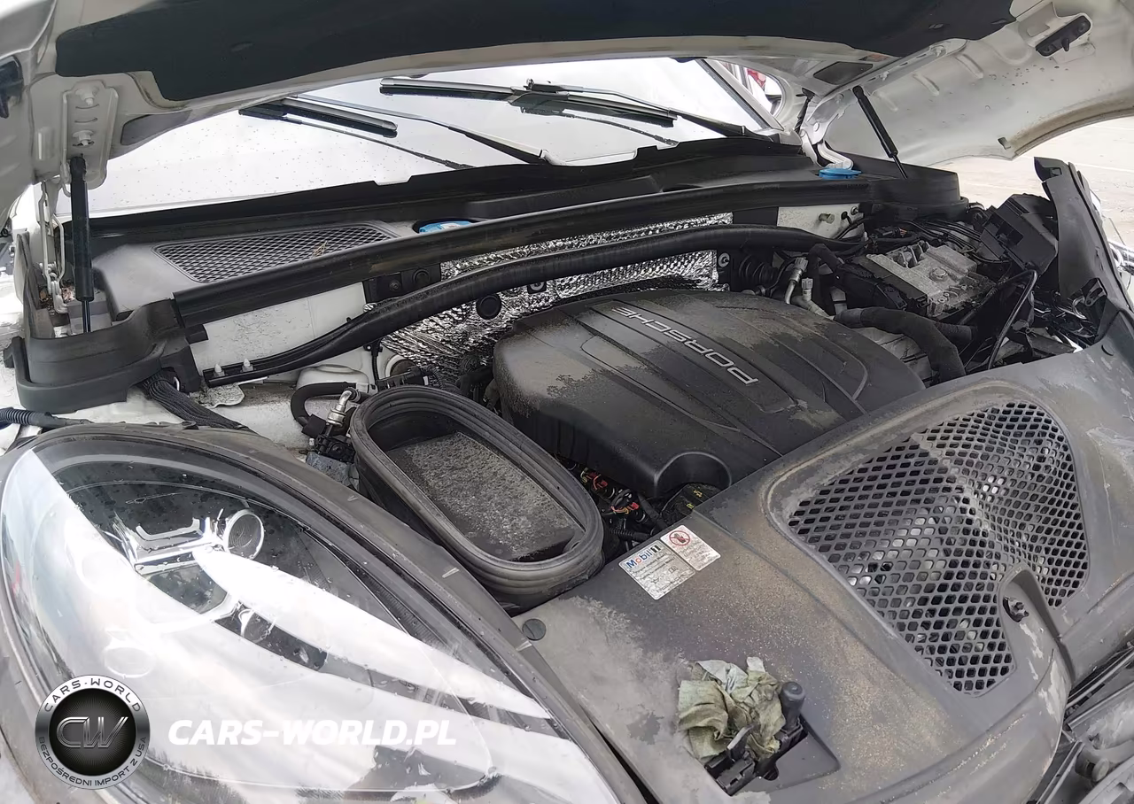 2020 Porsche Macan VIN:WP1AA2A55LLB06100 - 10