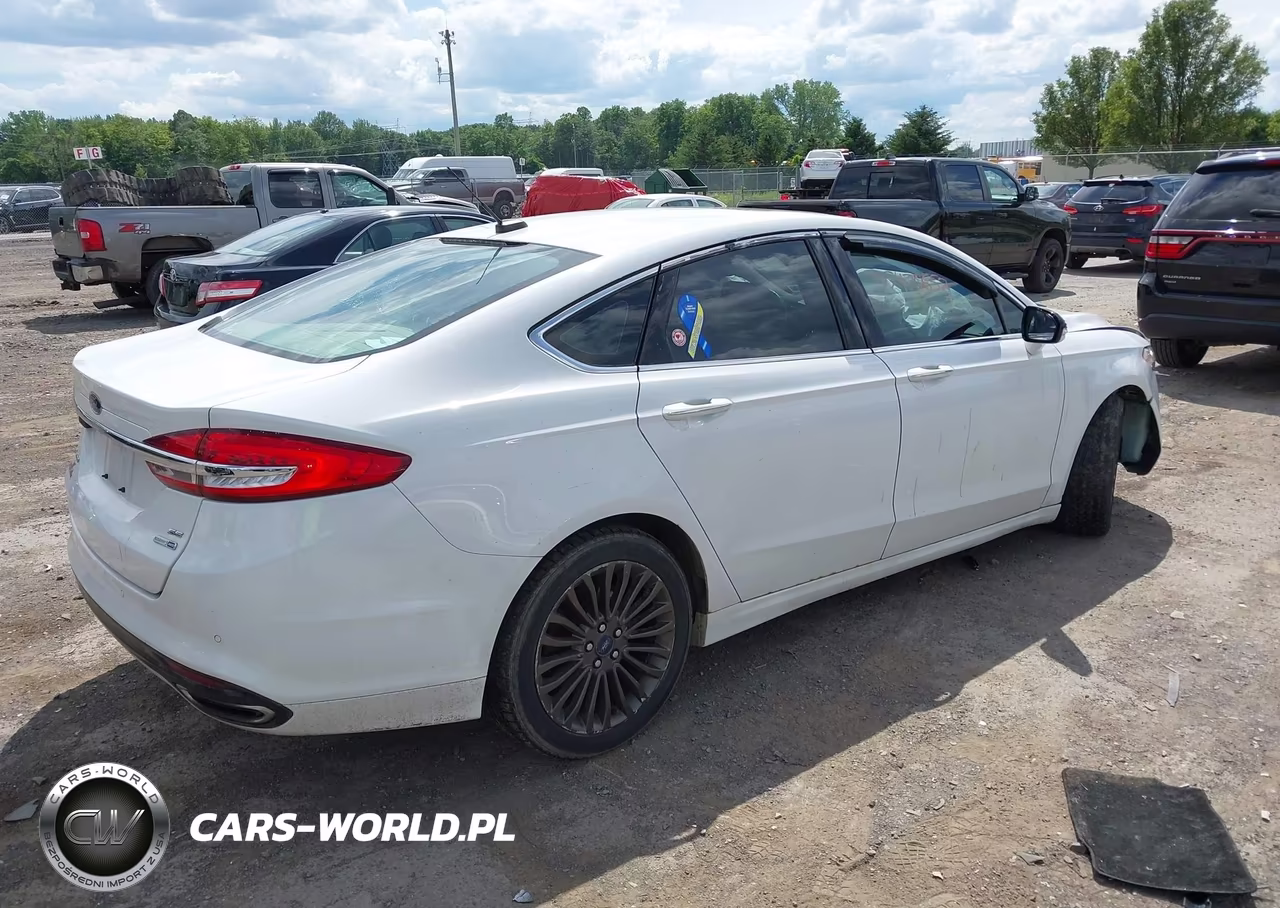 2017 Ford Fusion Se VIN:3FA6P0T91HR136722 - 4