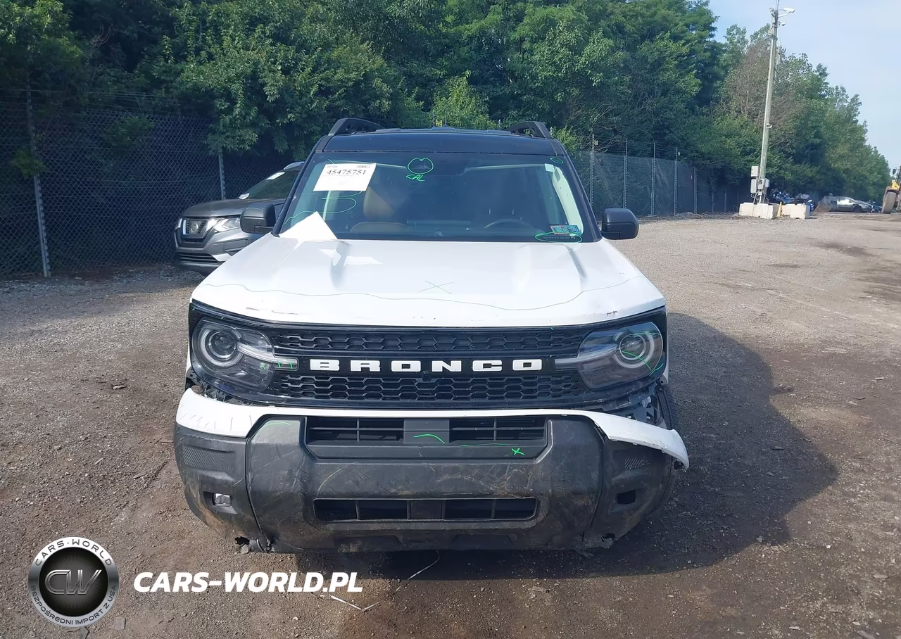 2025 Ford Bronco Sport Outer Banks VIN:3FMCR9CN7SRE36583 - 13