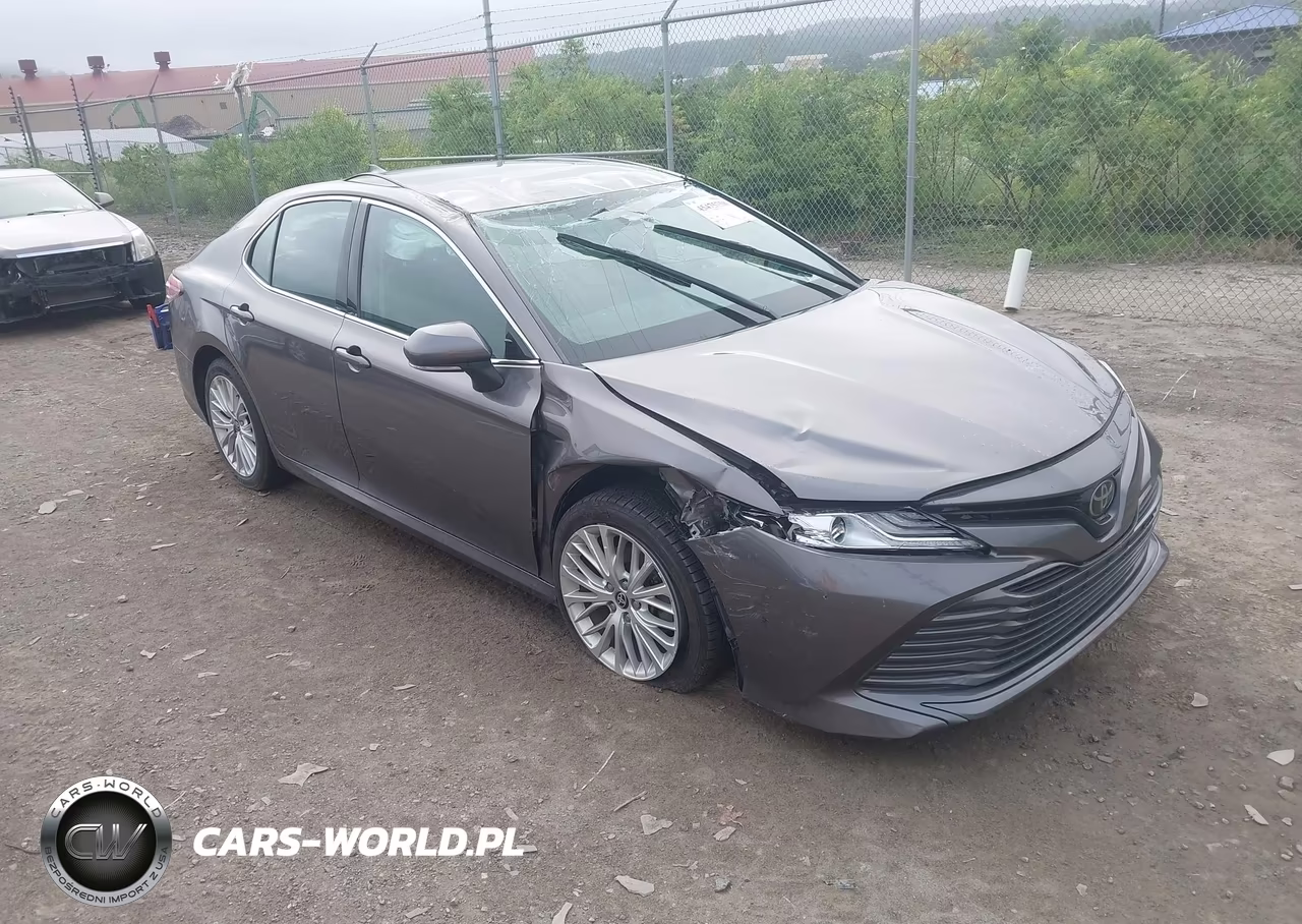 2020 Toyota Camry Xle – zdjęcie 1 z 19