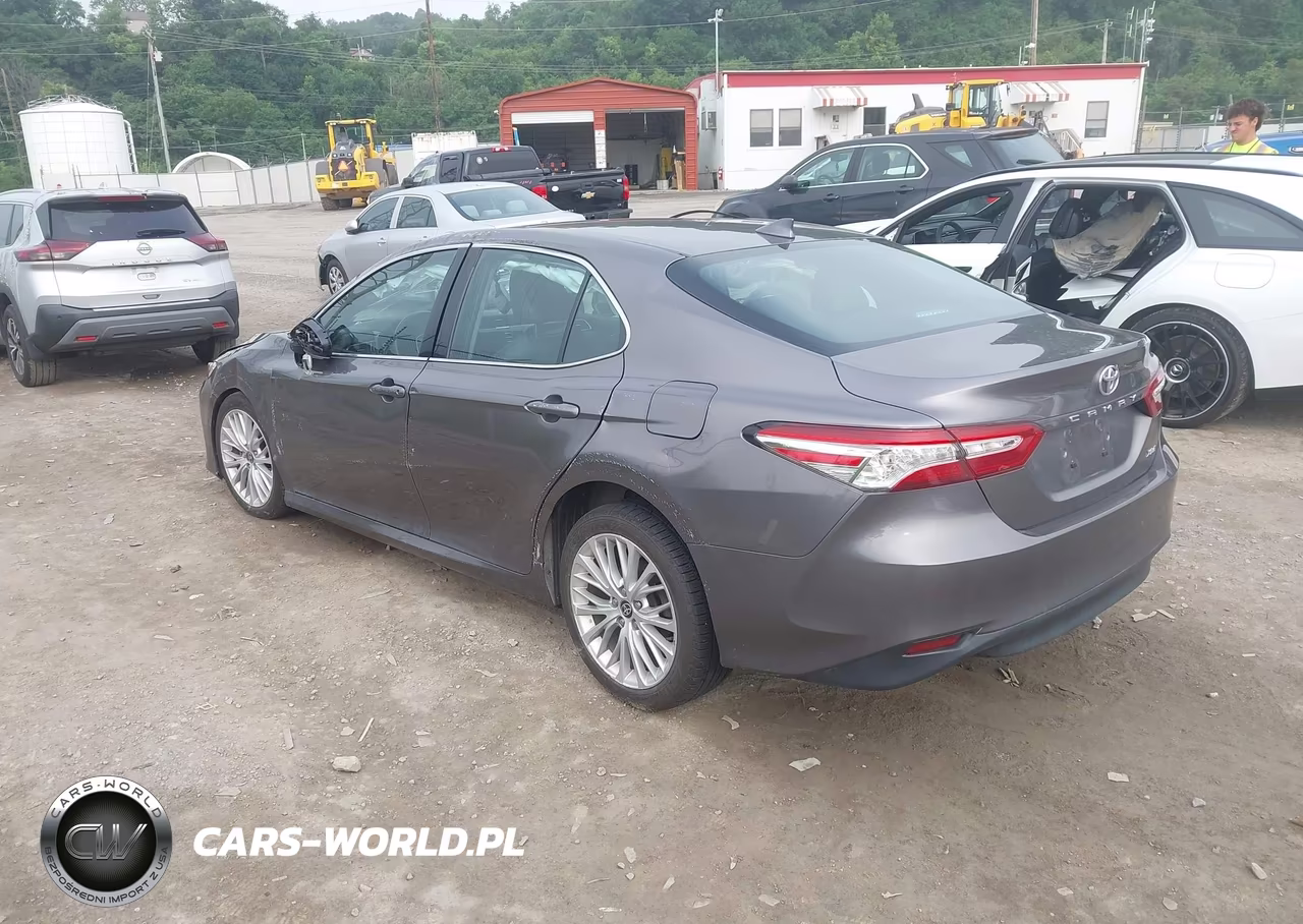 2020 Toyota Camry Xle VIN:4T1F11AK5LU392219 - 3