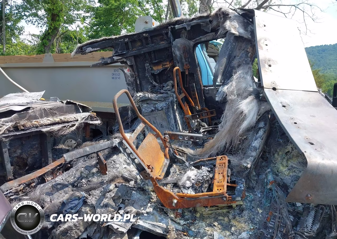 2018 Freightliner Conventional Coronado 132 VIN:3ALXFB001JDJX0096 - 7