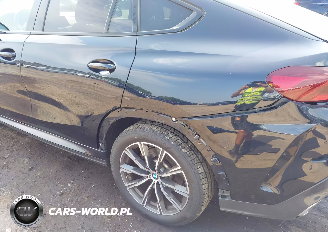 2021 BMW X6 xDrive40I VIN:5UXCY6C06M9E93643 - 6