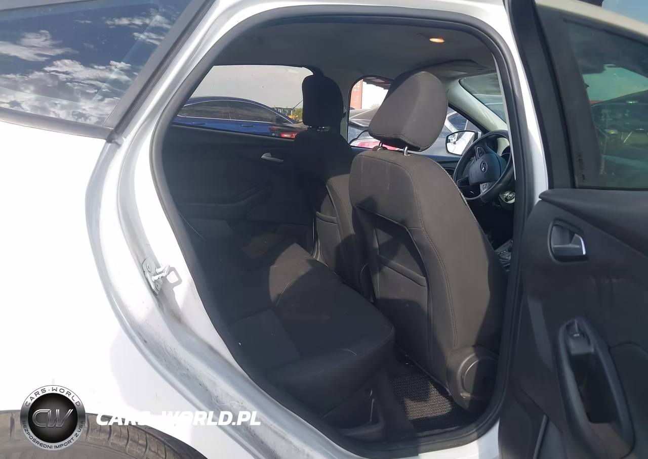 2017 Ford Focus Se VIN:1FADP3K23HL217376 - 8
