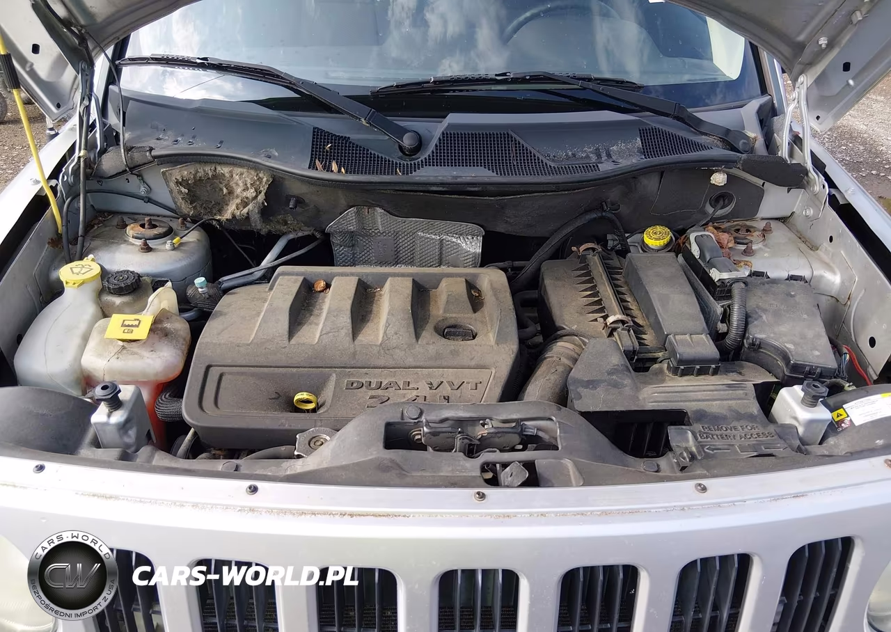2010 Jeep Patriot Sport VIN:1J4NF2GBXAD572754 - 10