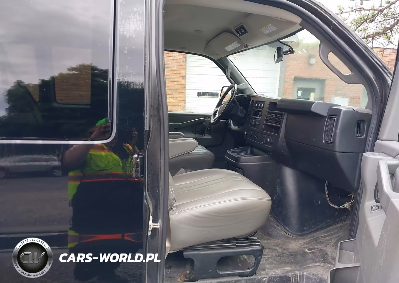 2019 Chevrolet Express 3500 Ls VIN:1GAZGNFG0K1342252 - 5