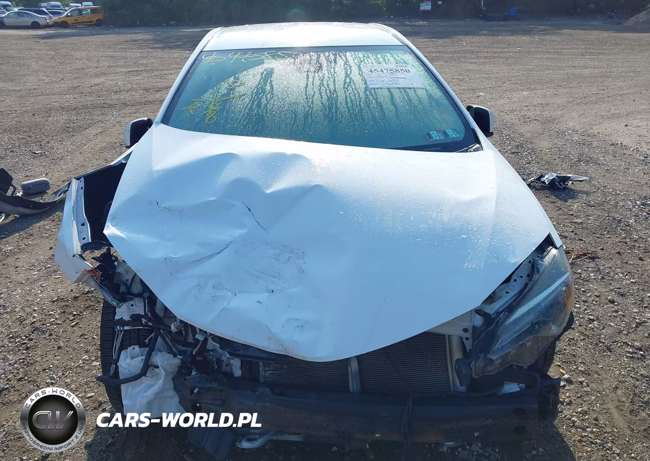 2018 Toyota Corolla Le VIN:2T1BURHE9JC044281 - 12