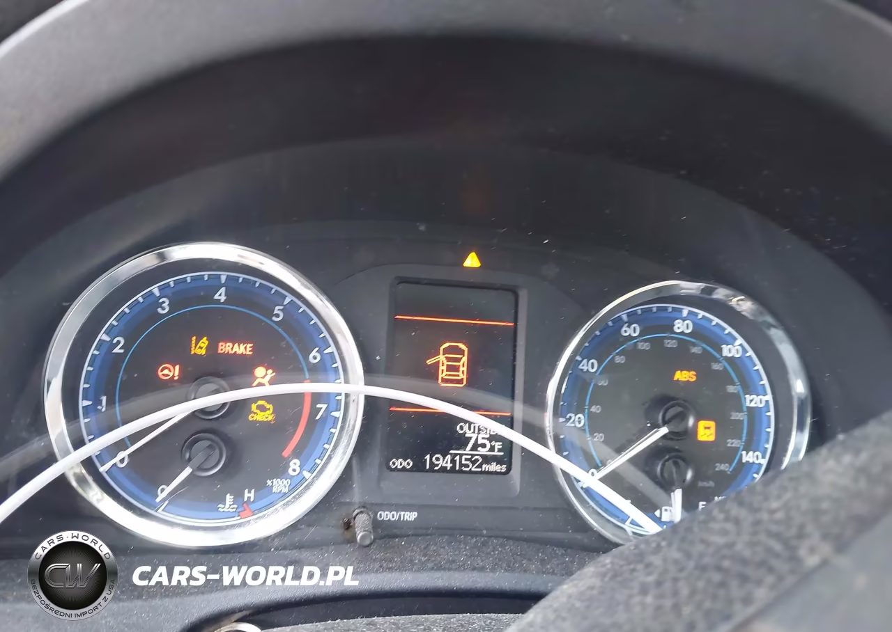 2018 Toyota Corolla Le VIN:2T1BURHE9JC044281 - 15