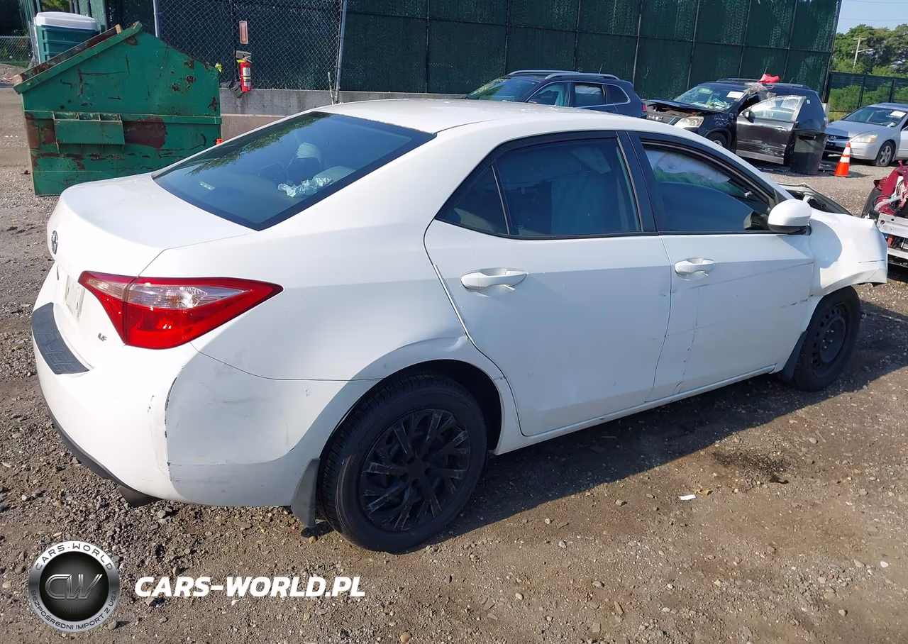 2018 Toyota Corolla Le VIN:2T1BURHE9JC044281 - 4