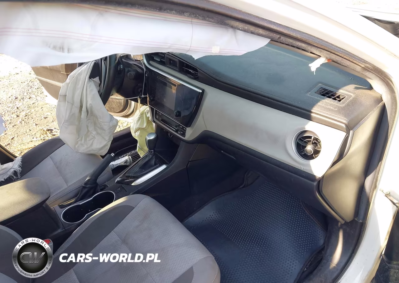2018 Toyota Corolla Le VIN:2T1BURHE9JC044281 - 5