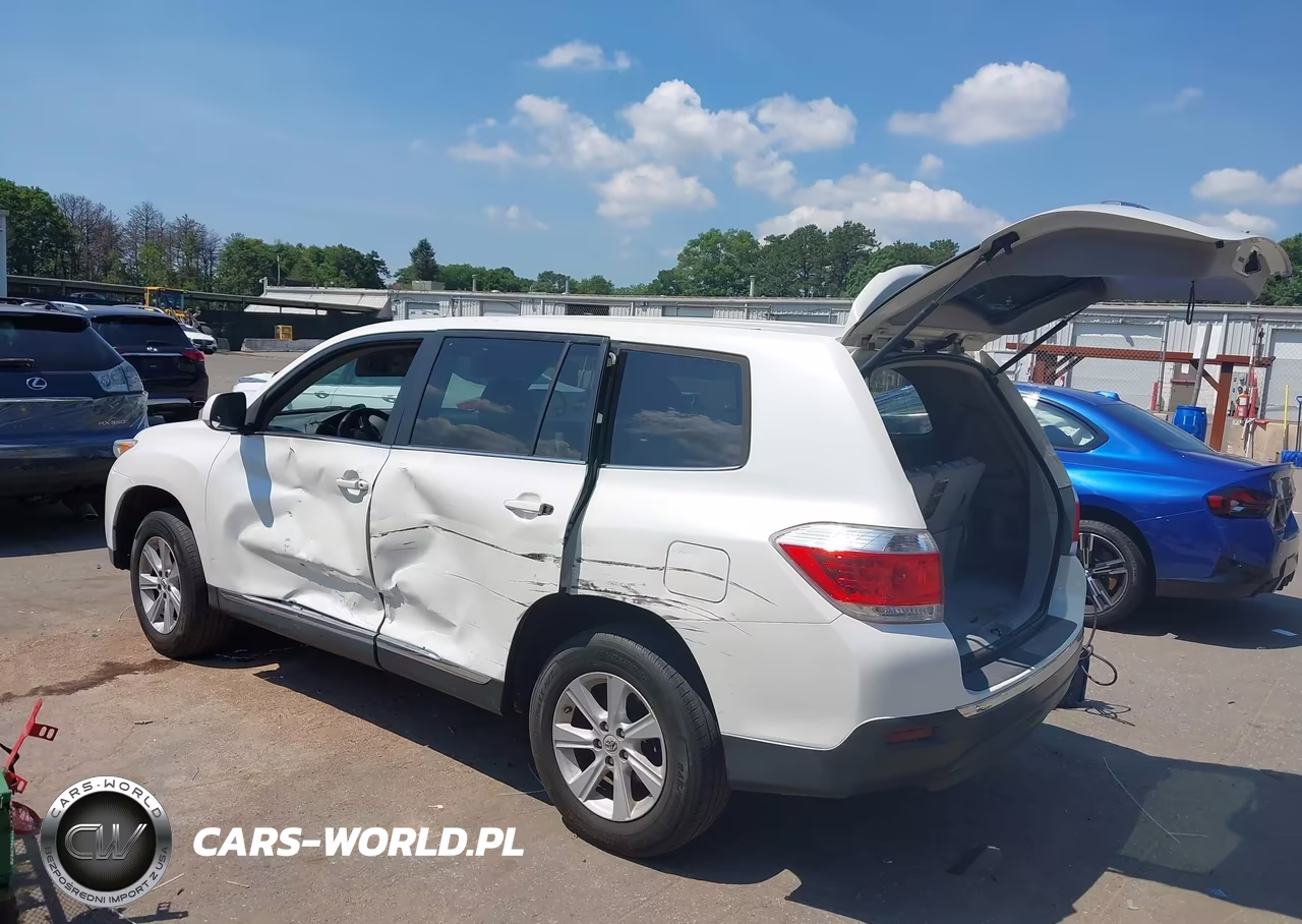 2013 Toyota Highlander Base V6 VIN:5TDZK3EH7DS105073 - 3