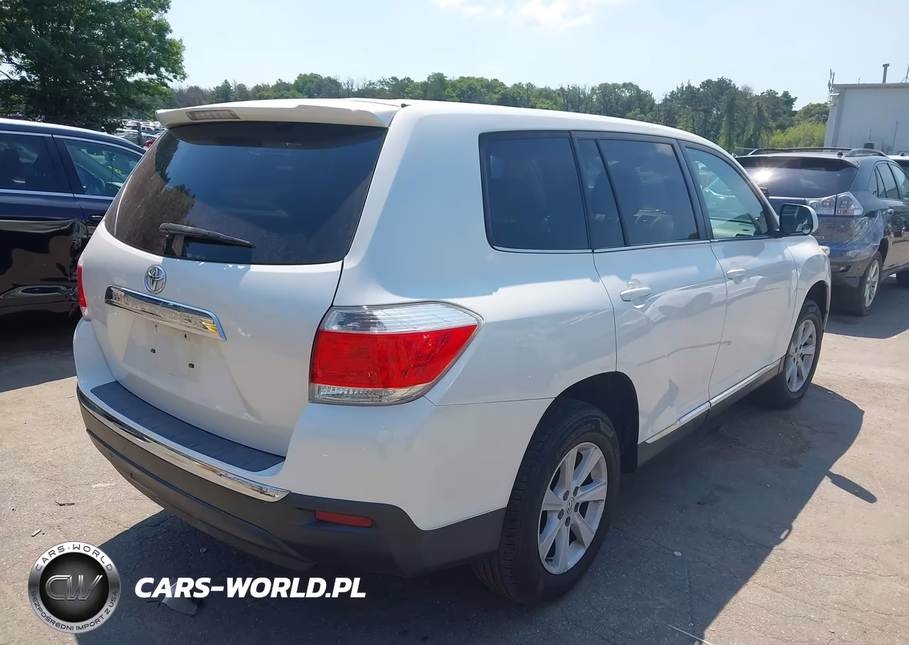 2013 Toyota Highlander Base V6 VIN:5TDZK3EH7DS105073 - 4
