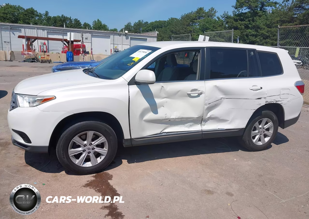 2013 Toyota Highlander Base V6 VIN:5TDZK3EH7DS105073 - 6