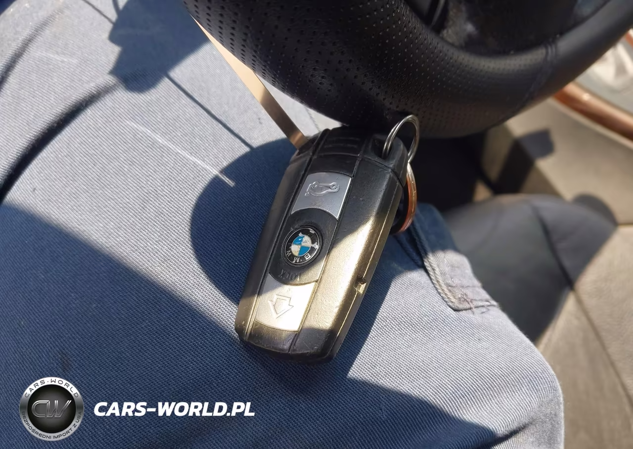 2011 BMW 328I VIN:WBAPH7G52BNN04294 - 11