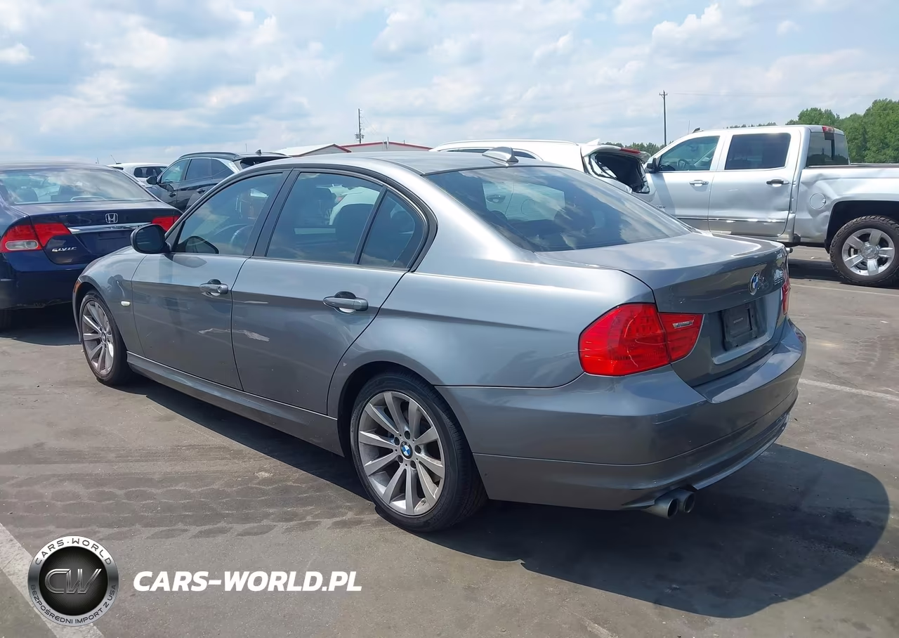 2011 BMW 328I VIN:WBAPH7G52BNN04294 - 3