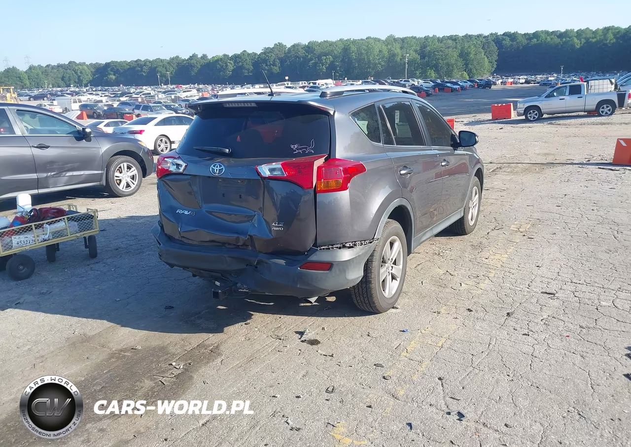 2015 Toyota Rav4 Xle VIN:JTMRFREV6FJ021730 - 4