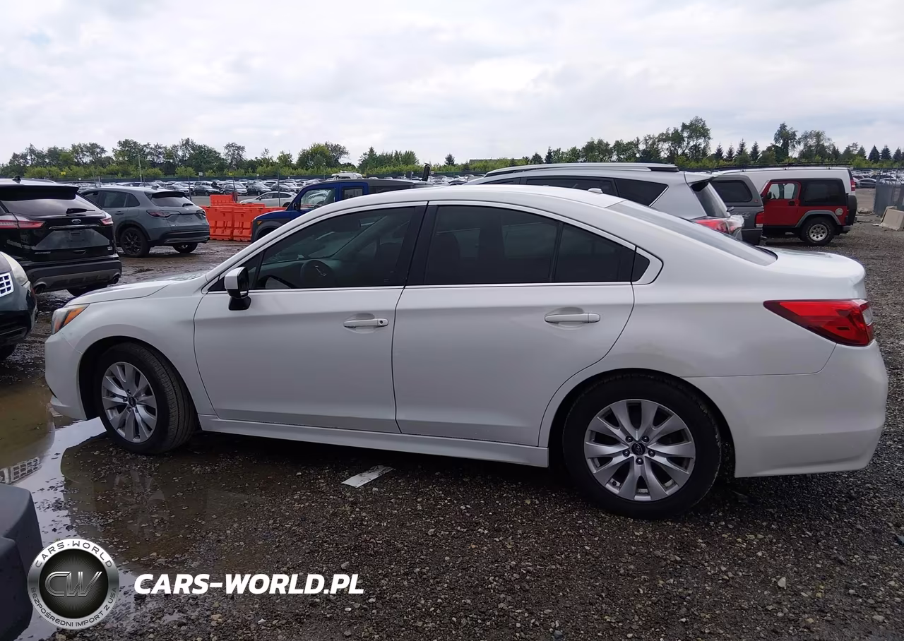 2015 Subaru Legacy 2.5I Premium VIN:4S3BNBD6XF3023166 - 14