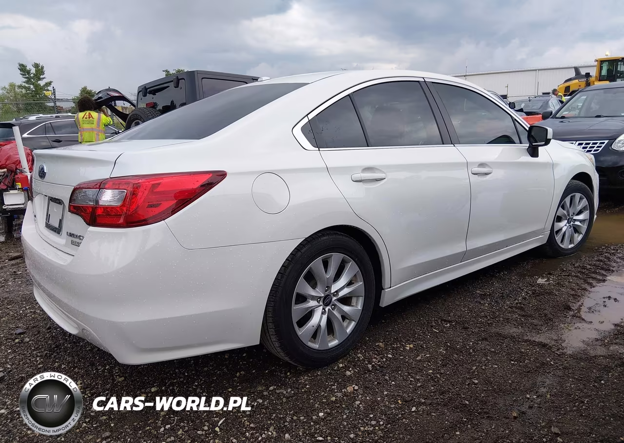 2015 Subaru Legacy 2.5I Premium VIN:4S3BNBD6XF3023166 - 4