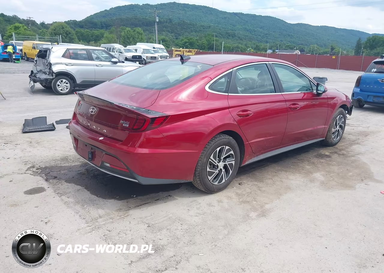 2023 Hyundai Sonata Hybrid Blue VIN:KMHL24JJ8PA076104 - 4