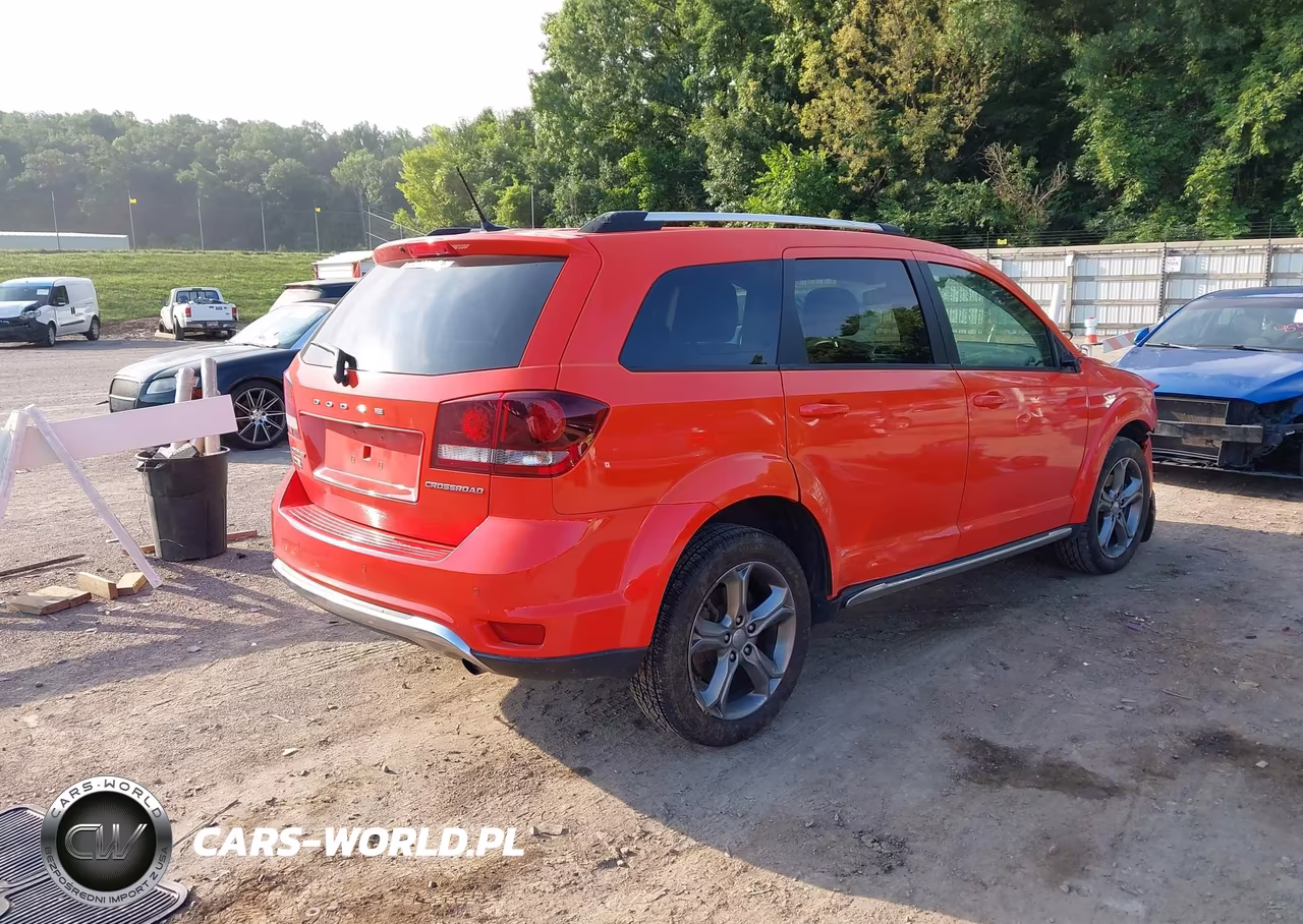 2017 Dodge Journey Crossroad Plus VIN:3C4PDCGB6HT706030 - 4