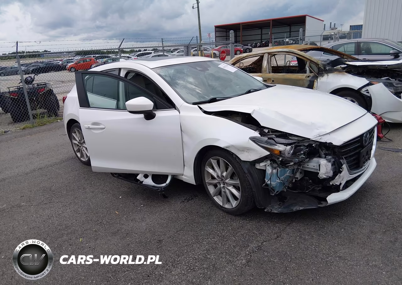 2017 Mazda Mazda3 Grand Touring – zdjęcie 1 z 17