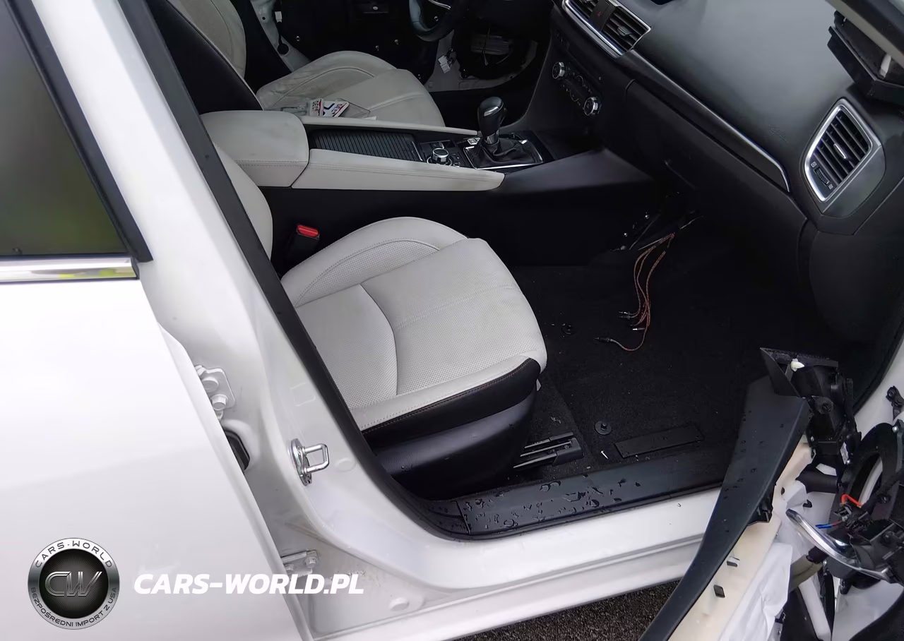 2017 Mazda Mazda3 Grand Touring VIN:JM1BN1M37H1114037 - 5