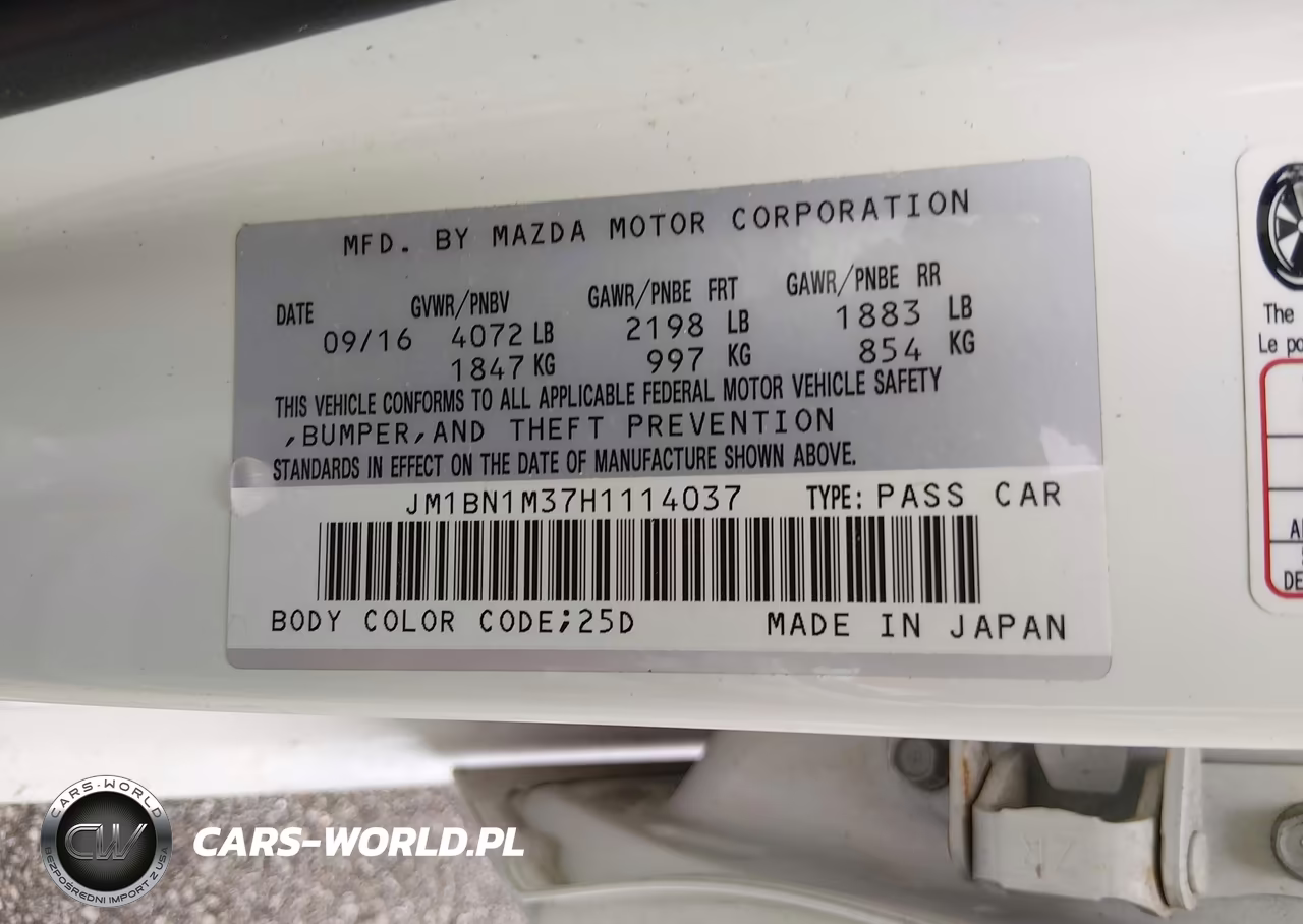 2017 Mazda Mazda3 Grand Touring VIN:JM1BN1M37H1114037 - 9