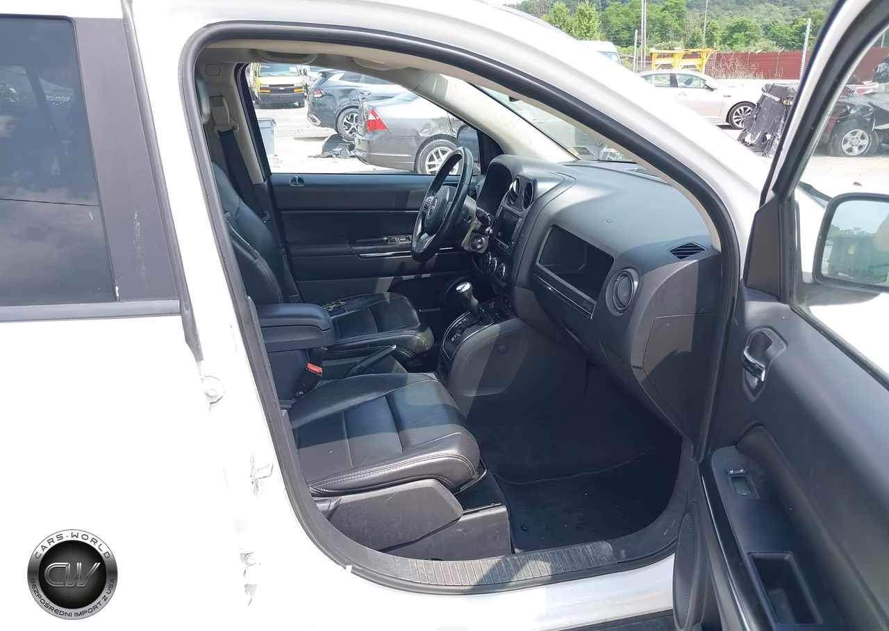 2012 Jeep Compass Limited VIN:1C4NJDCBXCD662124 - 5