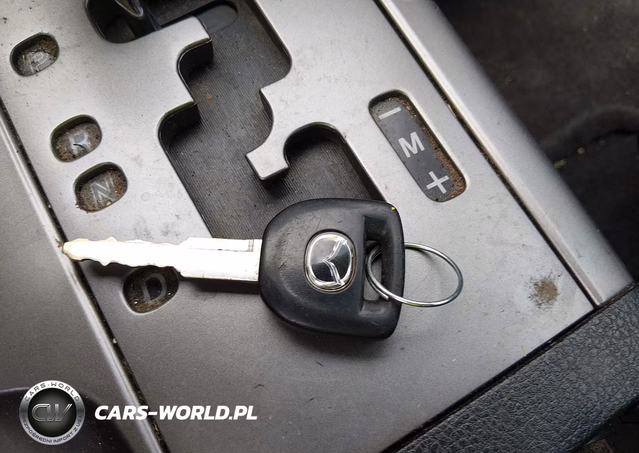 2004 Mazda Mazda6 I VIN:1YVHP80C145N22579 - 11