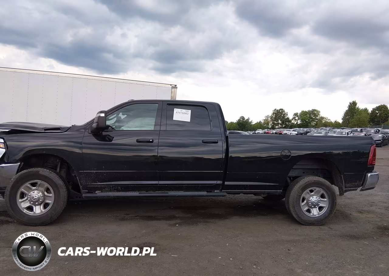 2025 Ram 2500 Tradesman 4X4 8' Box VIN:3C6UR5HJ5SG586878 - 14