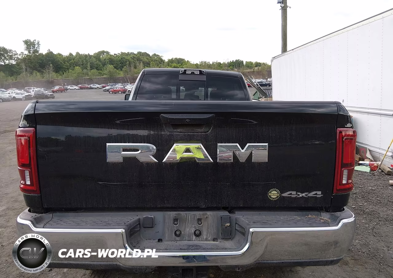 2025 Ram 2500 Tradesman 4X4 8' Box VIN:3C6UR5HJ5SG586878 - 16
