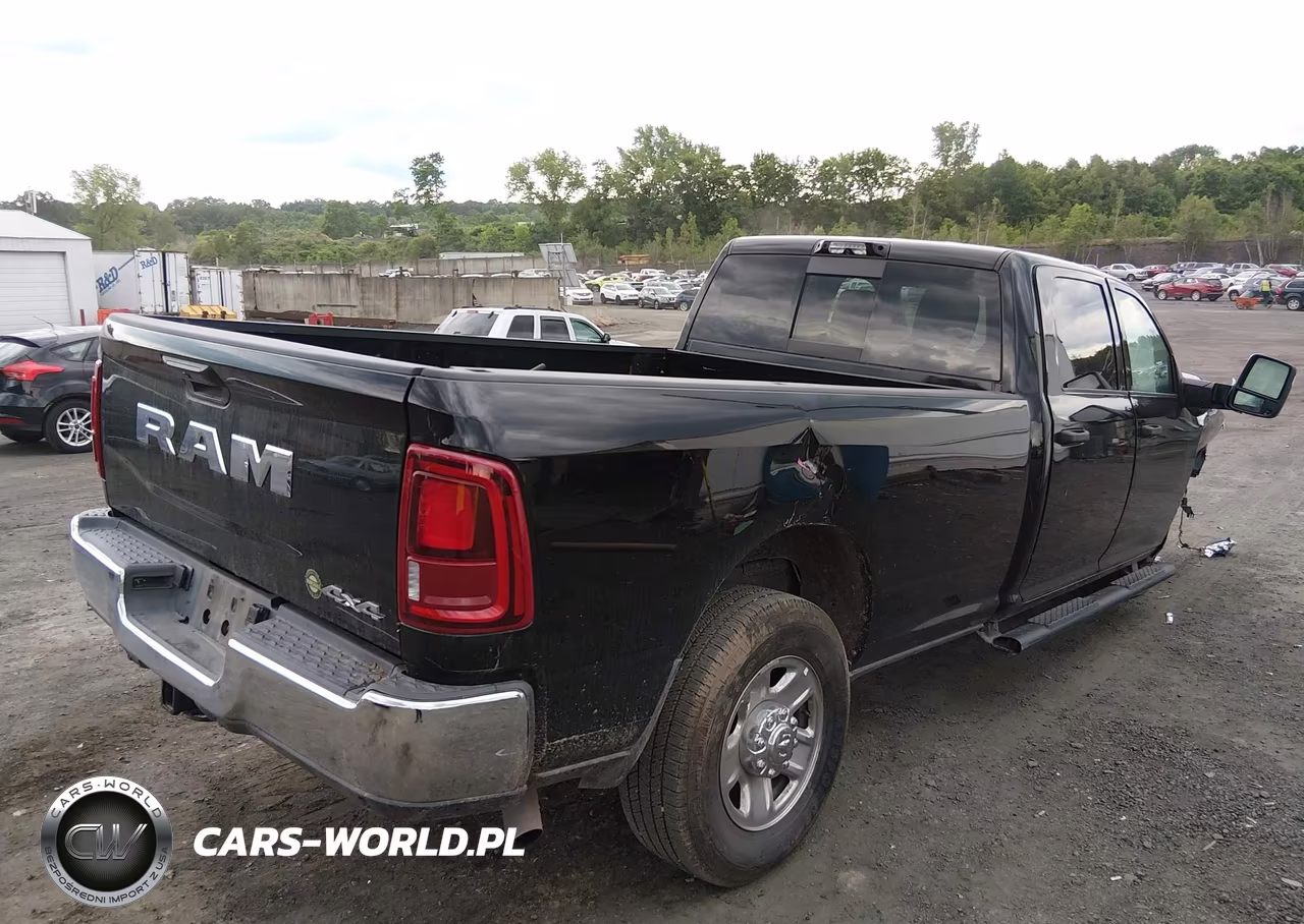 2025 Ram 2500 Tradesman 4X4 8' Box VIN:3C6UR5HJ5SG586878 - 4