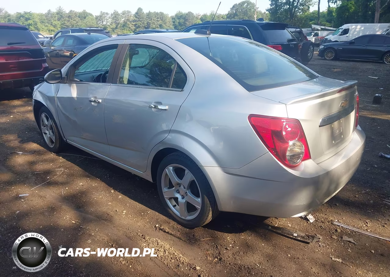 2015 Chevrolet Sonic Ltz Auto VIN:1G1JE5SB4F4205123 - 3