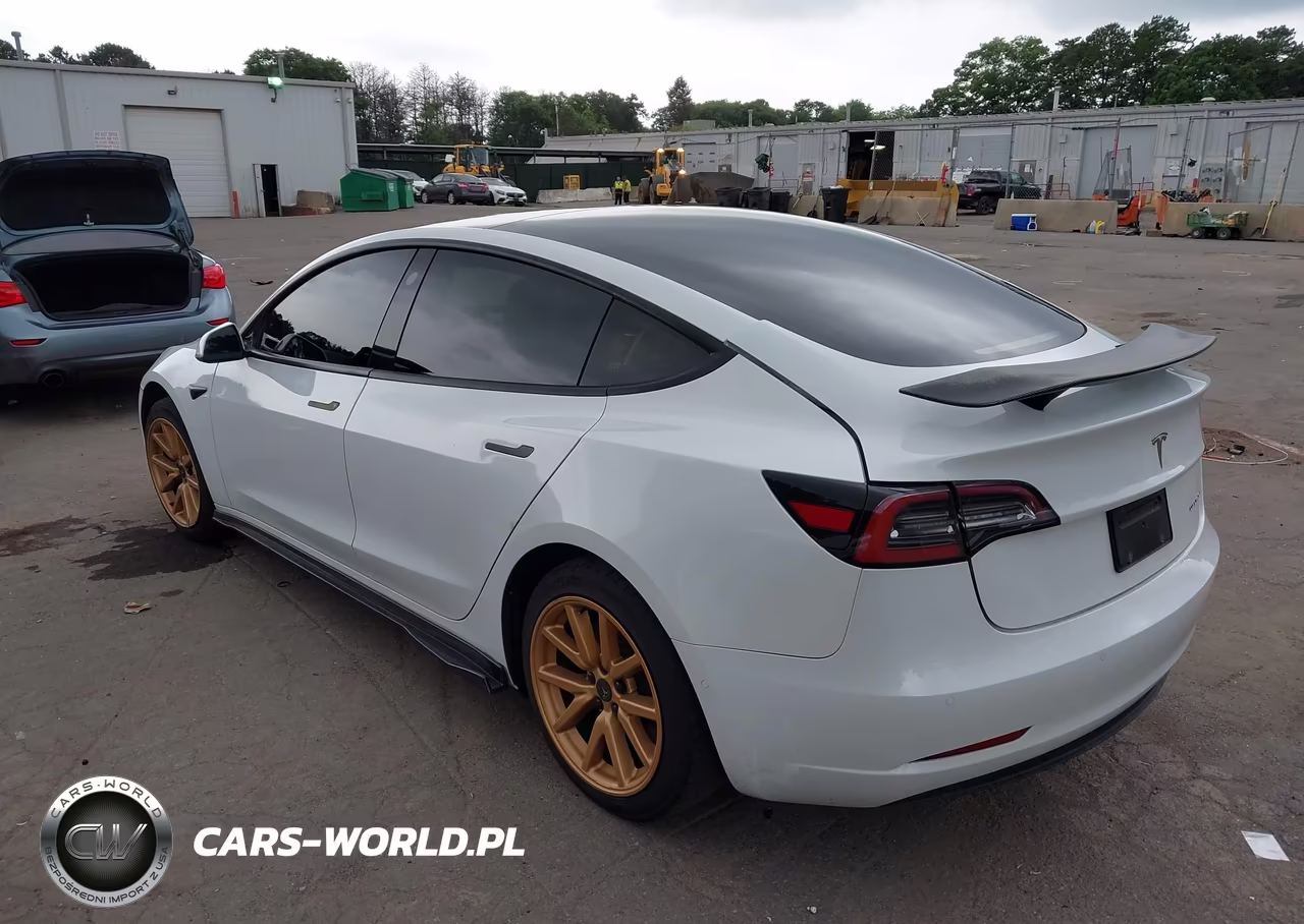 2021 Tesla Model 3 Standard Range Plus Rear-Wheel Drive VIN:5YJ3E1EA7MF048320 - 3