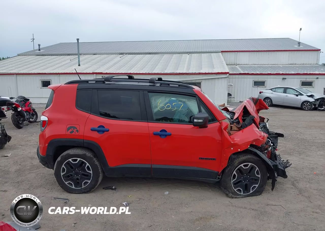 2017 Jeep Renegade Trailhawk VIN:ZACCJBCB9HPF75111 - 13