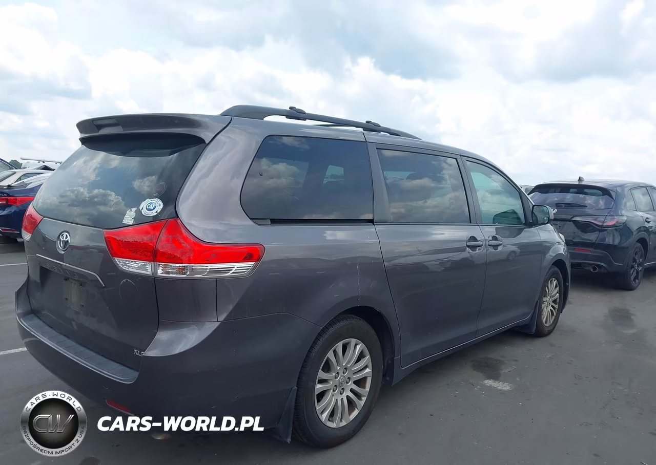 2013 Toyota Sienna Xle V6 8 Passenger VIN:5TDYK3DCXDS347566 - 4