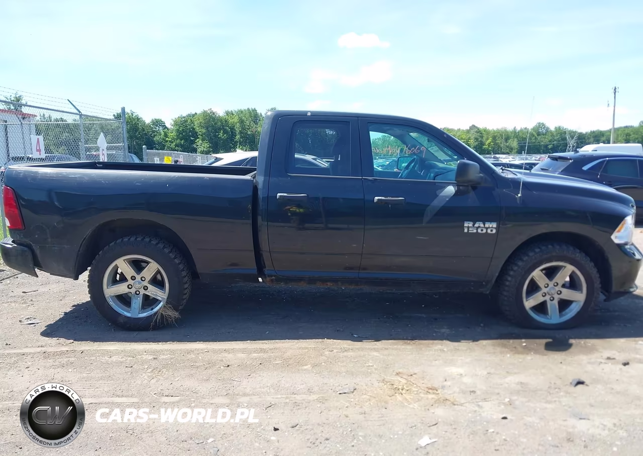2017 Ram 1500 Express 4X4 6'4 Box VIN:1C6RR7FTXHS828488 - 13