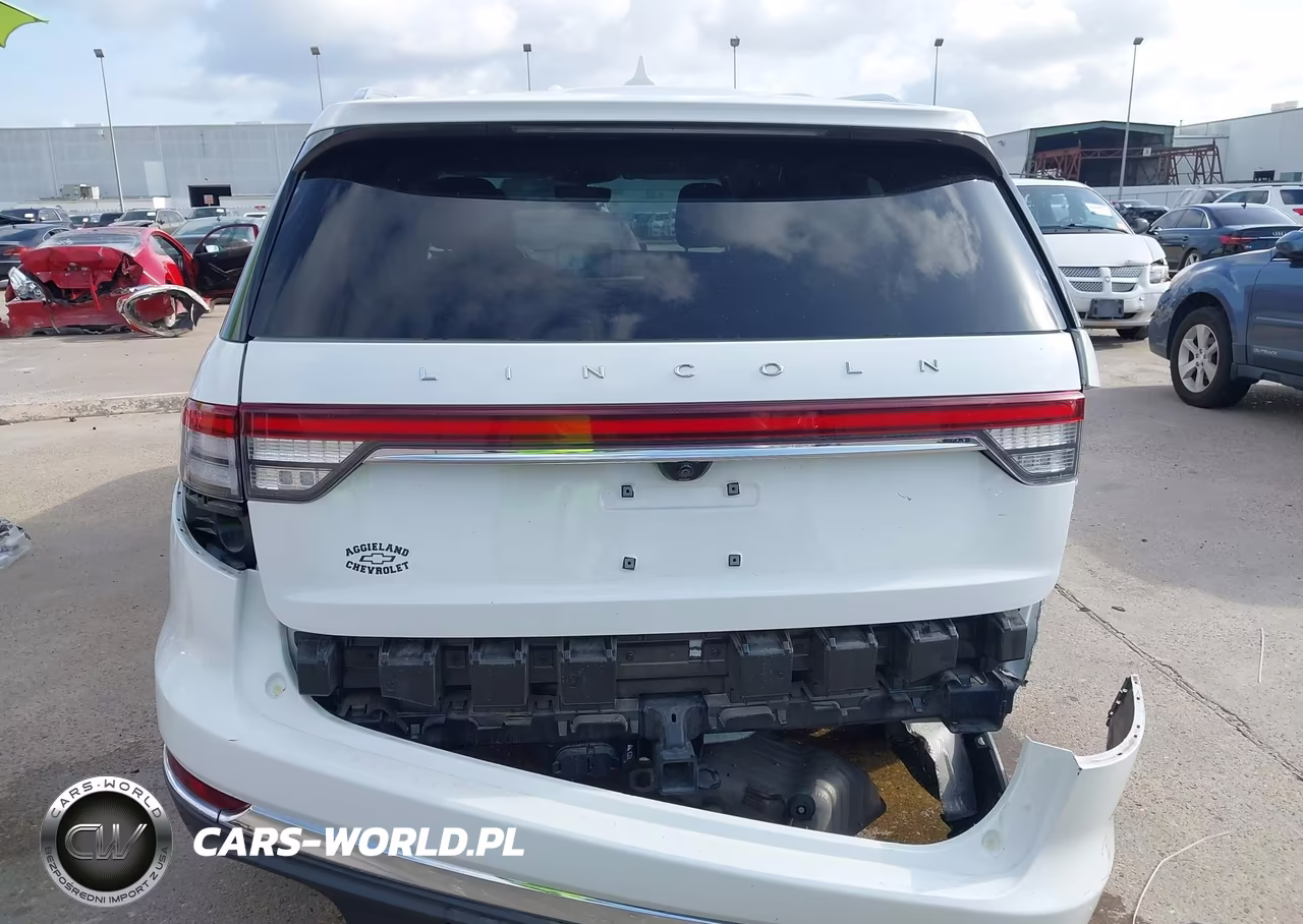 2024 Lincoln Aviator Premiere VIN:5LM5J6WC1RGL09657 - 17