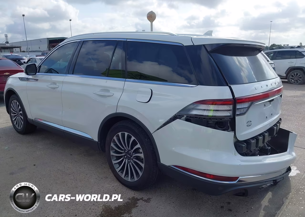 2024 Lincoln Aviator Premiere VIN:5LM5J6WC1RGL09657 - 3