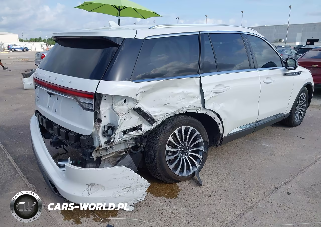 2024 Lincoln Aviator Premiere VIN:5LM5J6WC1RGL09657 - 4