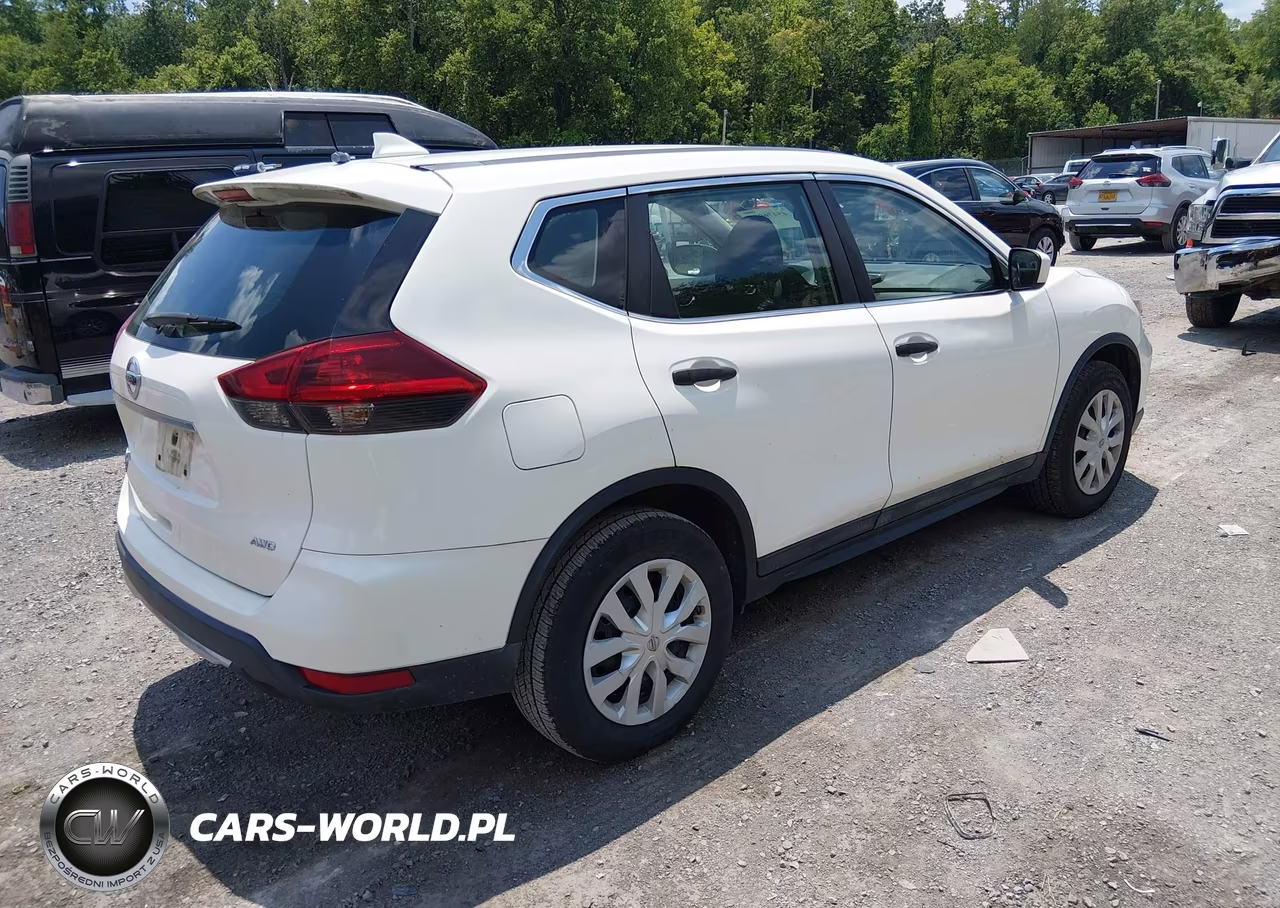 2018 Nissan Rogue S VIN:5N1AT2MV1JC732209 - 4