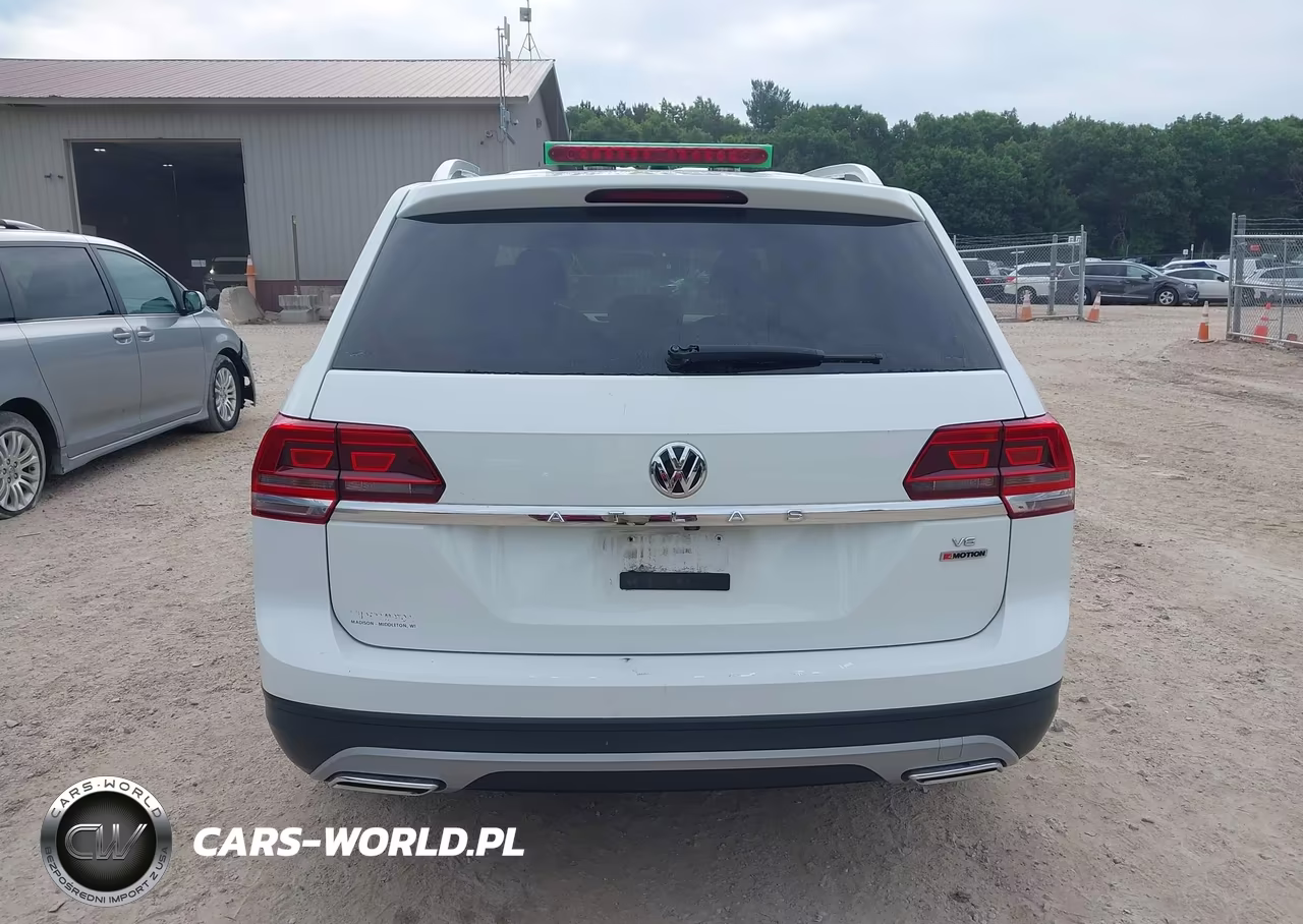 2018 Volkswagen Atlas 3.6L V6 S VIN:1V2GR2CA8JC531367 - 16